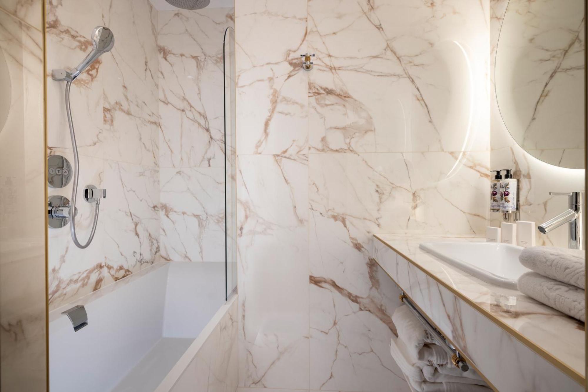 Hotel Kleber Paris & Spa Екстер'єр фото